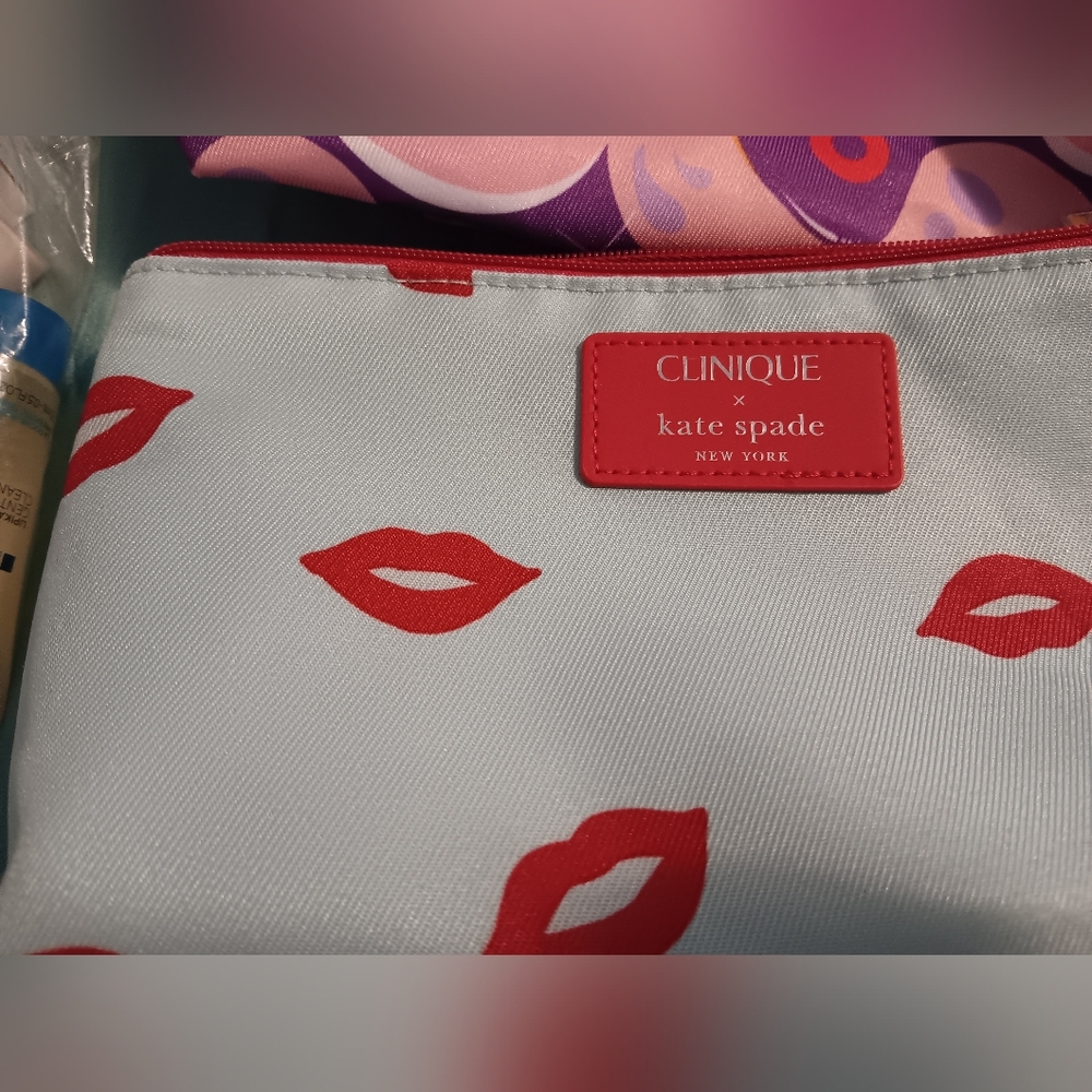 2 clinique bags with cleansing samples